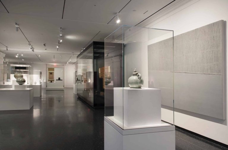 Installation view, Arts of Korea, Brooklyn Museum, on view beginning September 15, 2017. (Photo: Brooklyn Museum)