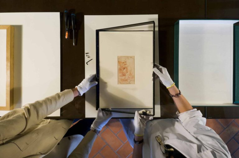 Photo © Ivano Francavilla. Climaframe with Optium Museum Acrylic constructed by the company Ivano Francavilla.