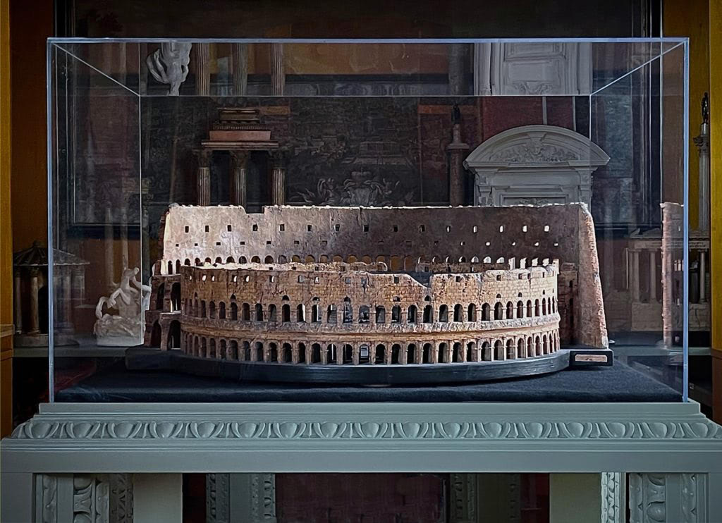 Colosseum model in True Vue Optium Museum Acrylic