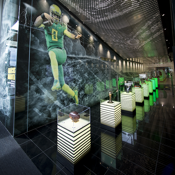 Marcus Mariota University of Oregon Trophy