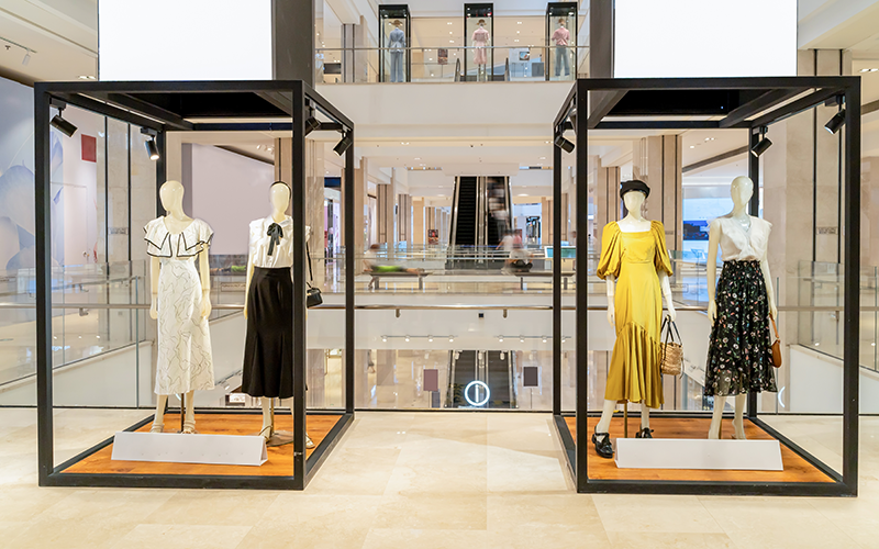 Large Mannequin Displays