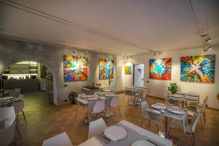 THE FISHEYE PROJECT 2017 EXHIBITION, Ristorante "L'Ostrica" - Art Gallery. Photo courtesy of the artist and L'Ostrica Ristorante - Art Gallery. ©
Luciano Mortula Photography 2017