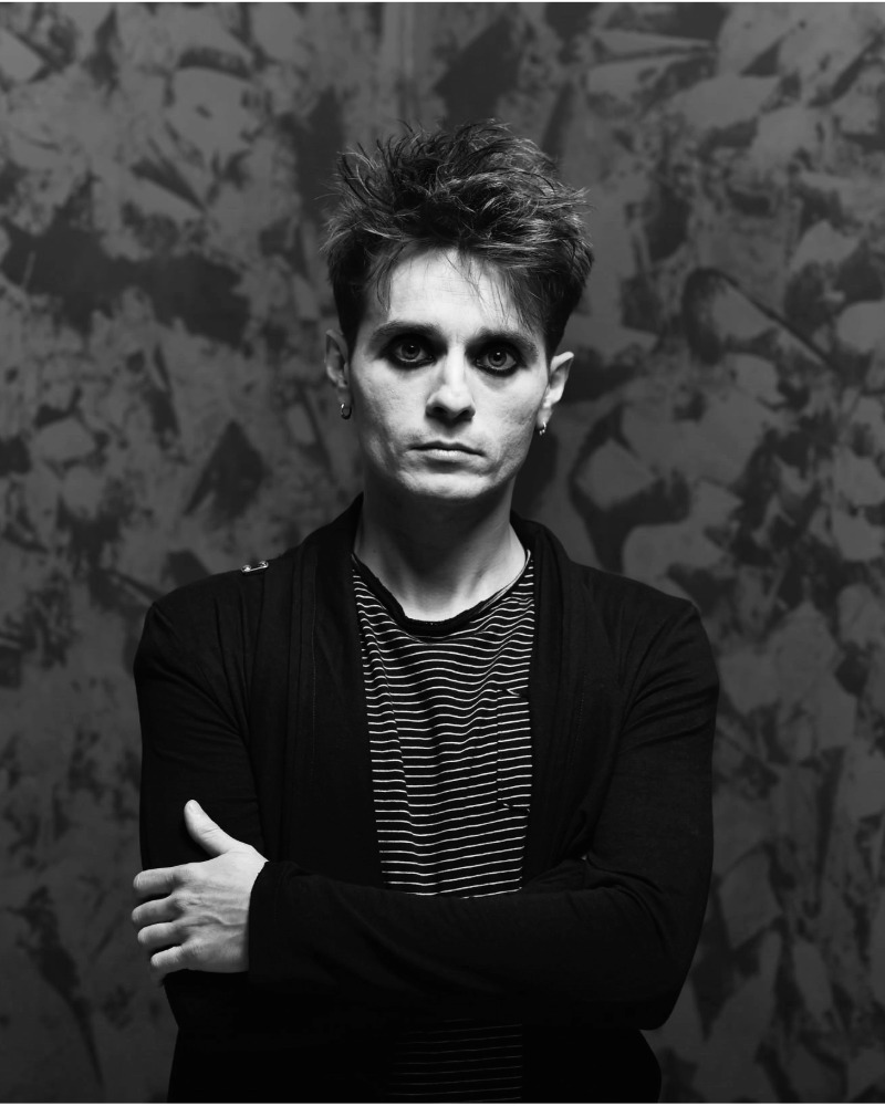 Portrait of artist and author Fabio Cuffari Dialley.